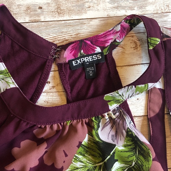 Express Cutout Tank Top - Picture 6 of 10